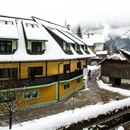 Apartment Podkoren *