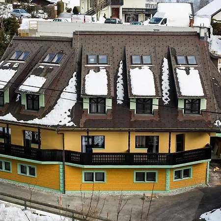 Apartment Podkoren *